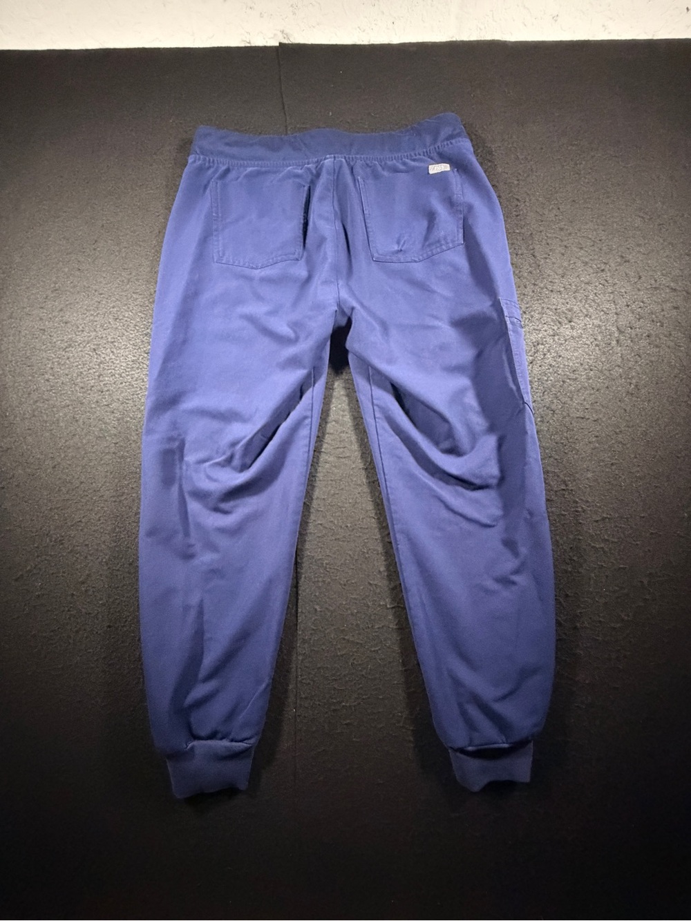 FIGS Navy blue scrub set - Picture 3 of 13